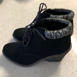 White Mountain Ankle Boots